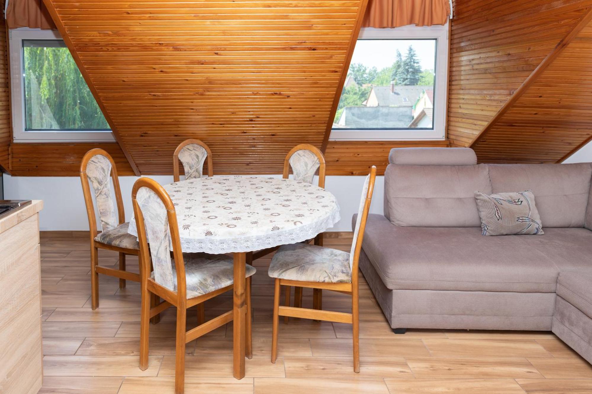 Fausztland Apartments Zamárdi Eksteriør billede