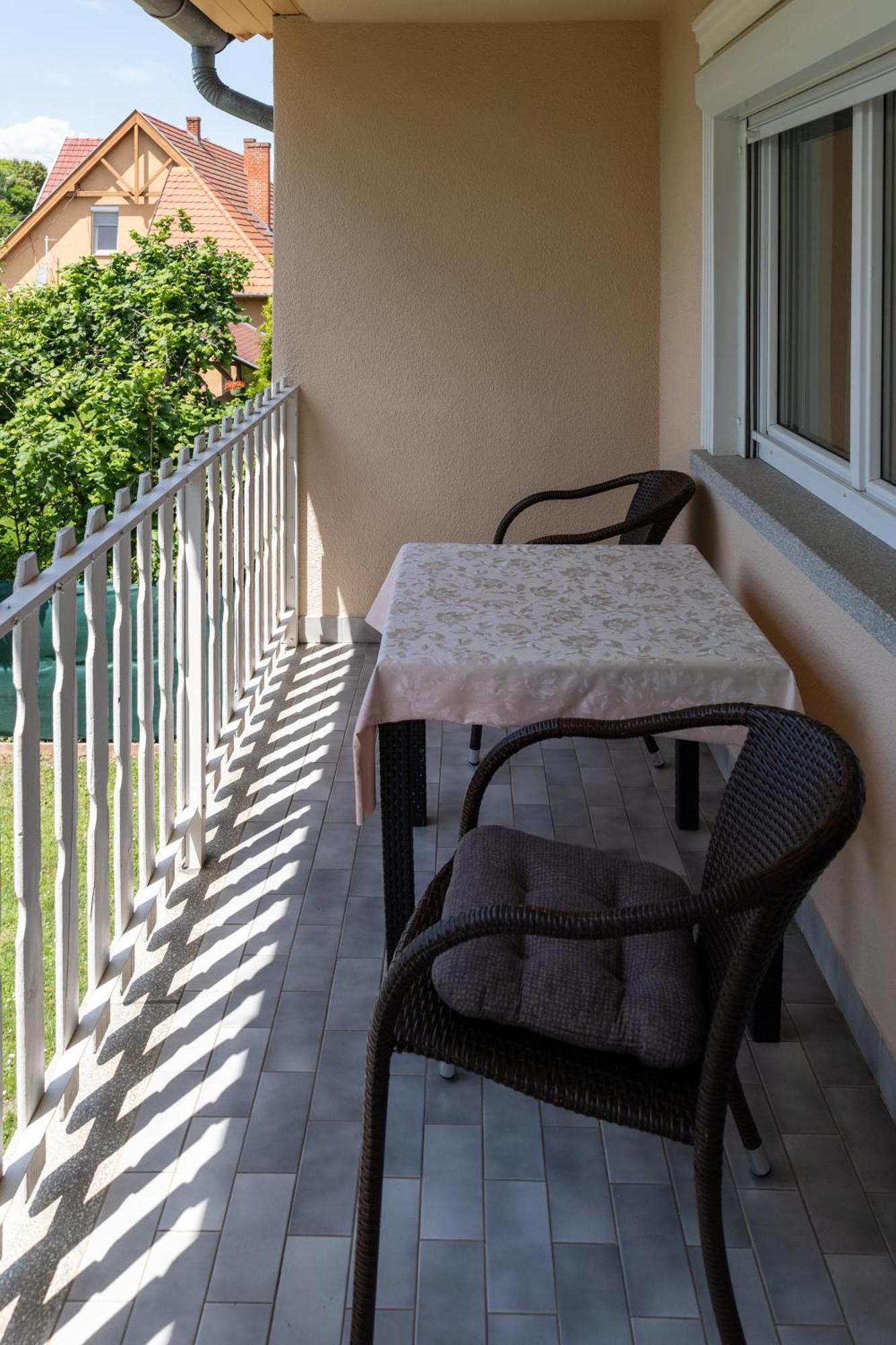 Fausztland Apartments Zamárdi Eksteriør billede