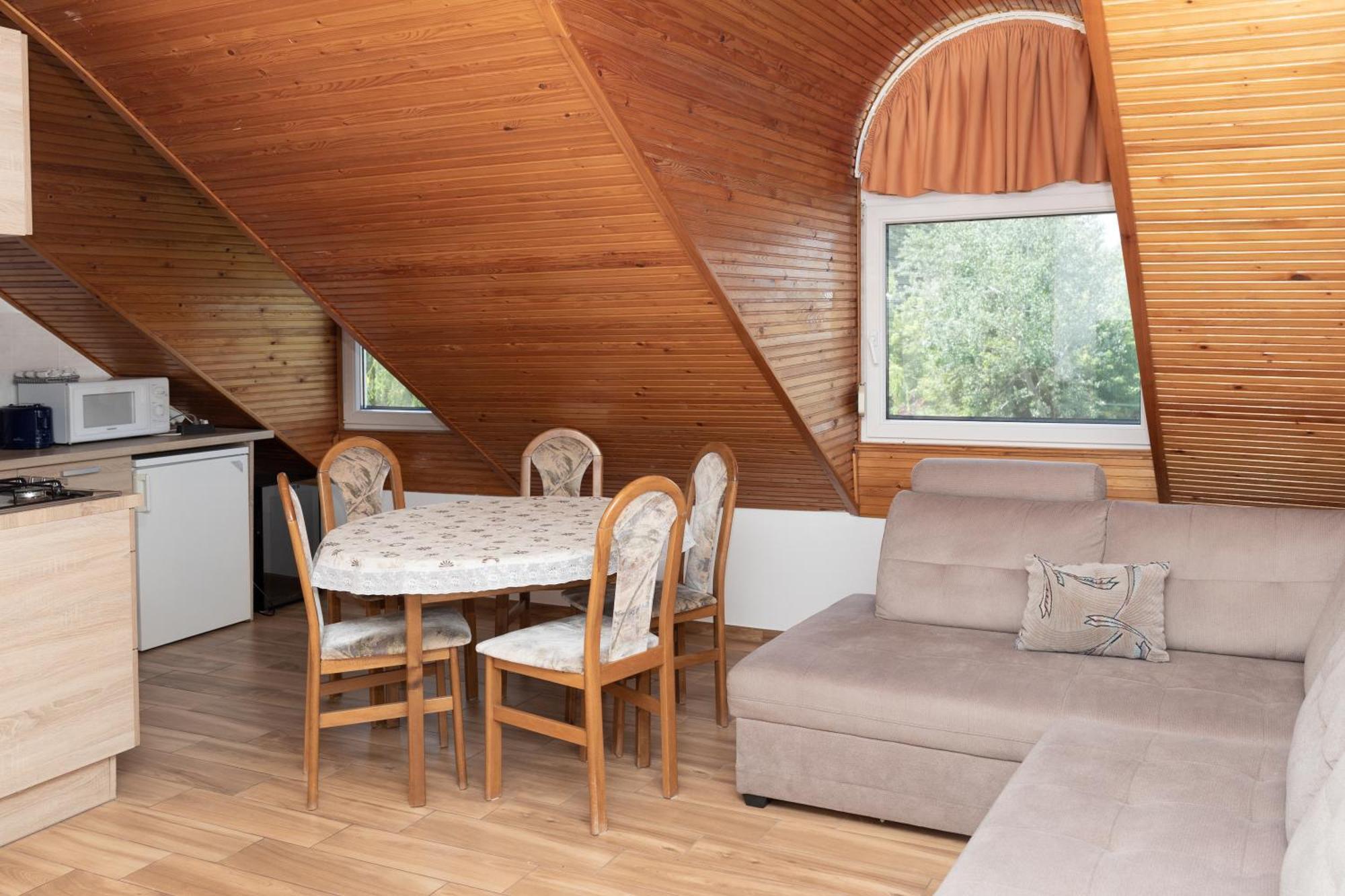 Fausztland Apartments Zamárdi Eksteriør billede